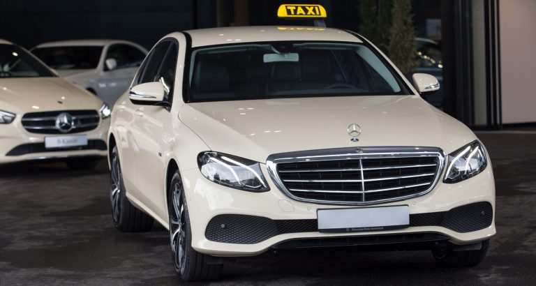 Mercedes Taxi